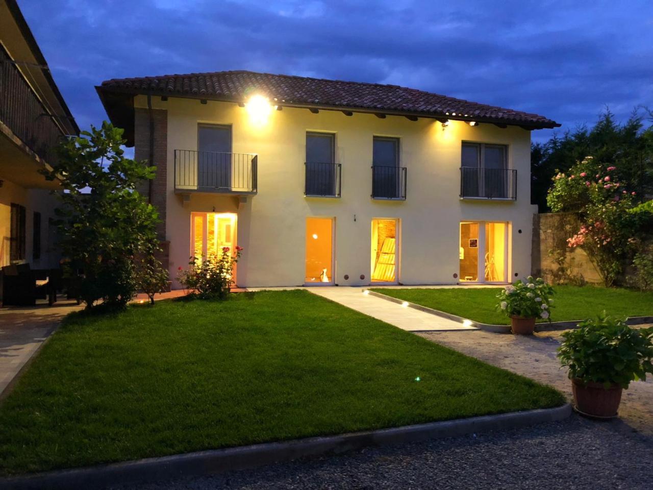 Villa Barbero Alba Langhe Mango Eksteriør billede